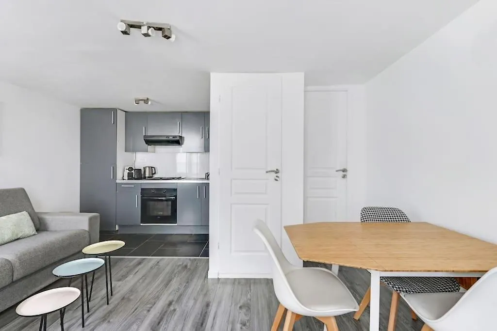 Off Bright Apartment In Heart Of Haut Marais Paris